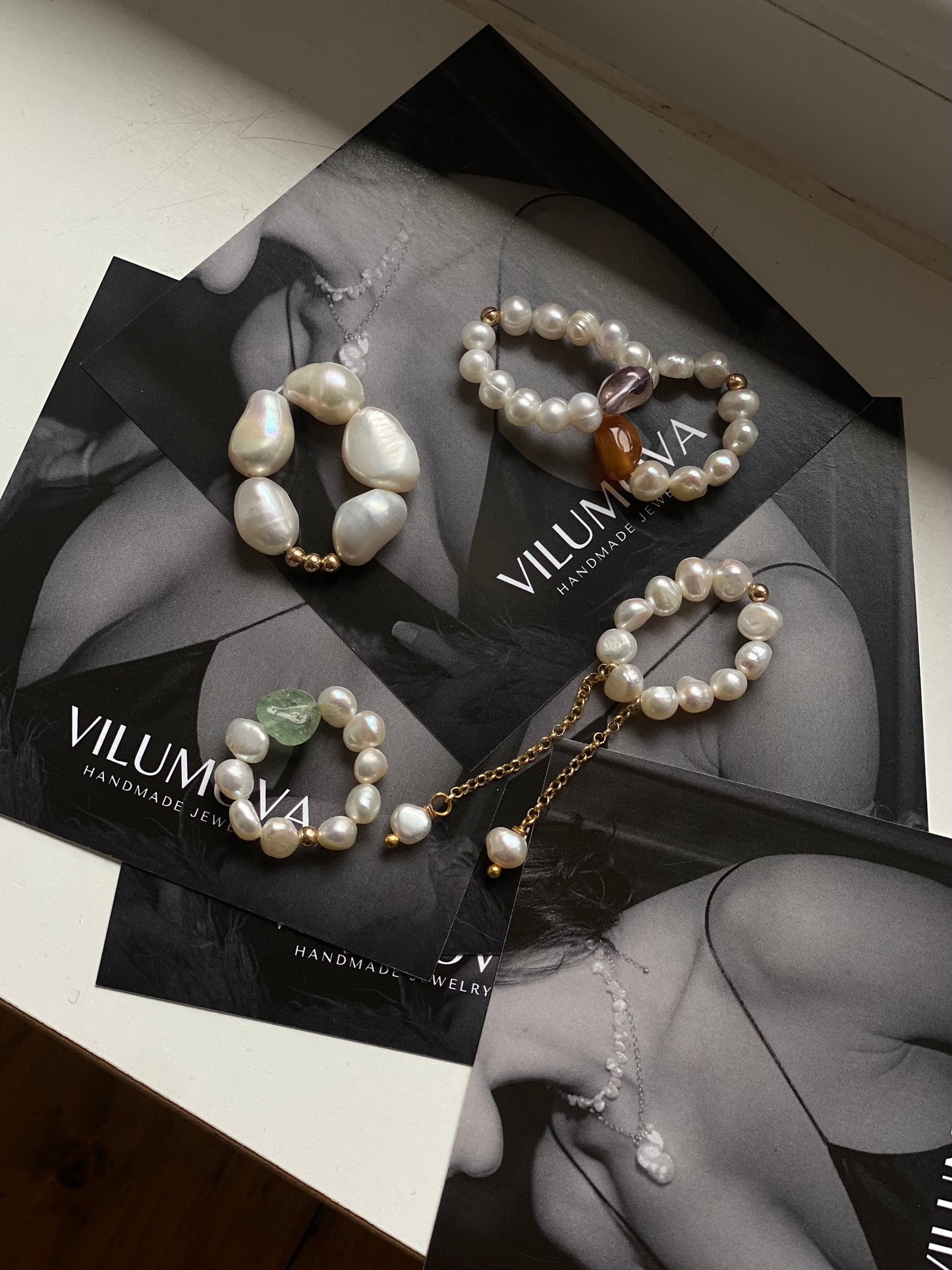 MULTICOLOR PEARL RINGS