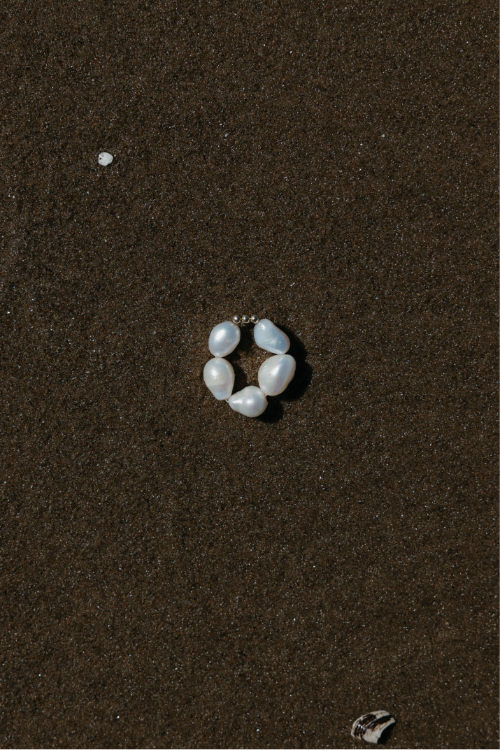 CHUNKY PEARL RING