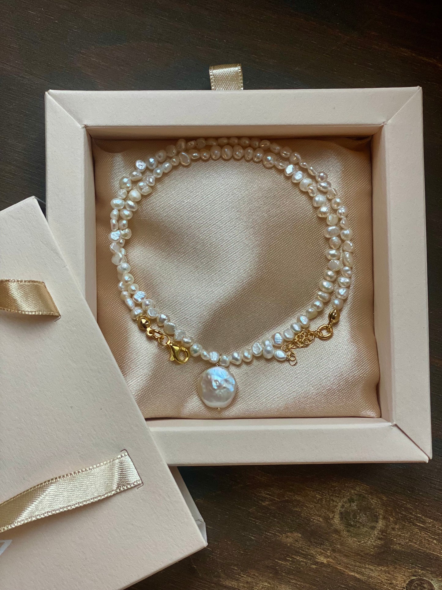 IRIS NECKLACE