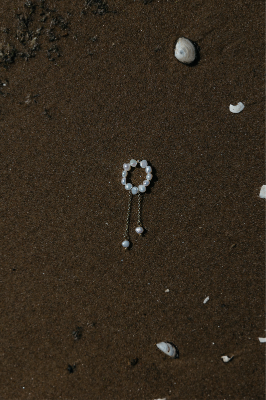 PEARL DROPS RING