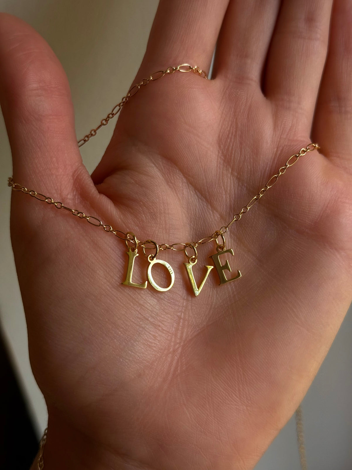 LETTER CHAIN