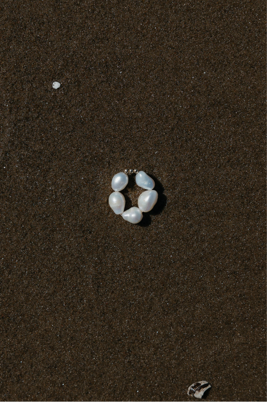 CHUNKY PEARL RING