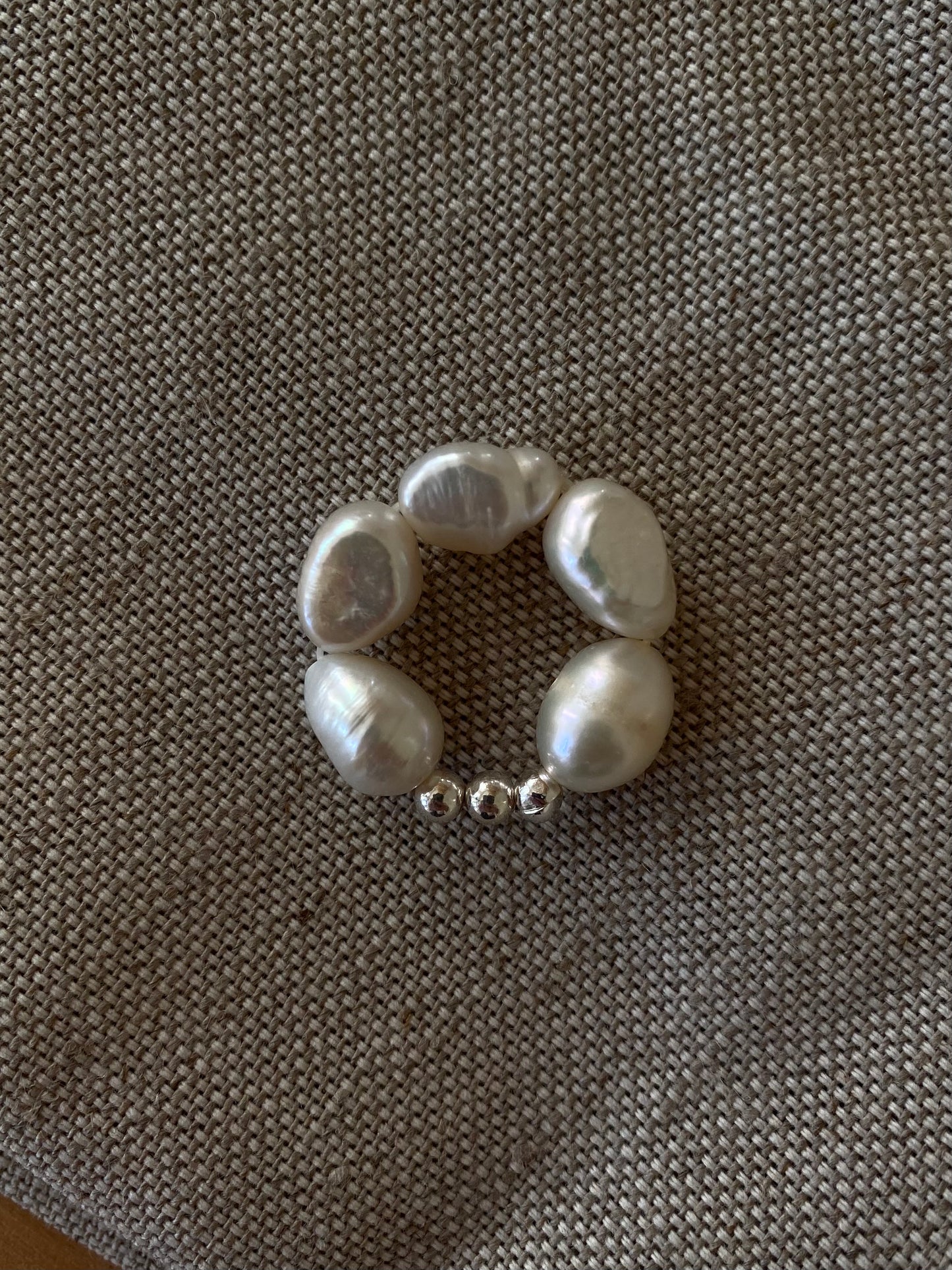 CHUNKY PEARL RING