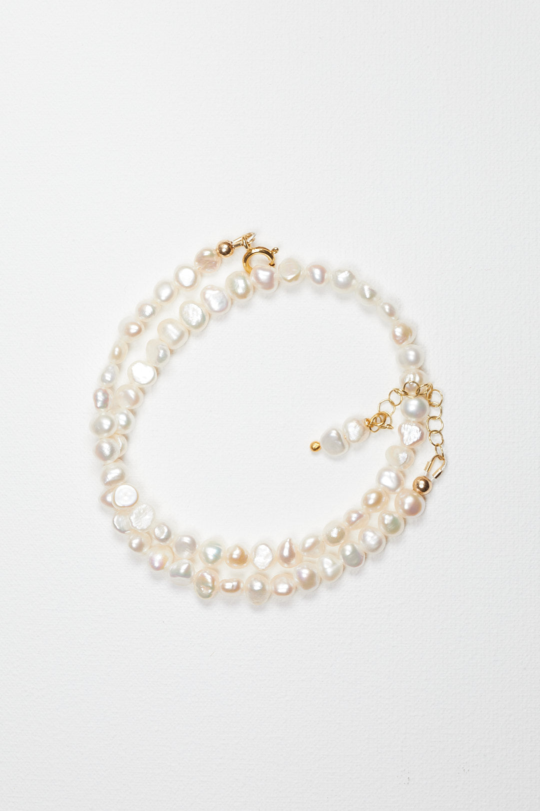 MOTHER OF PEARLS CHOKER