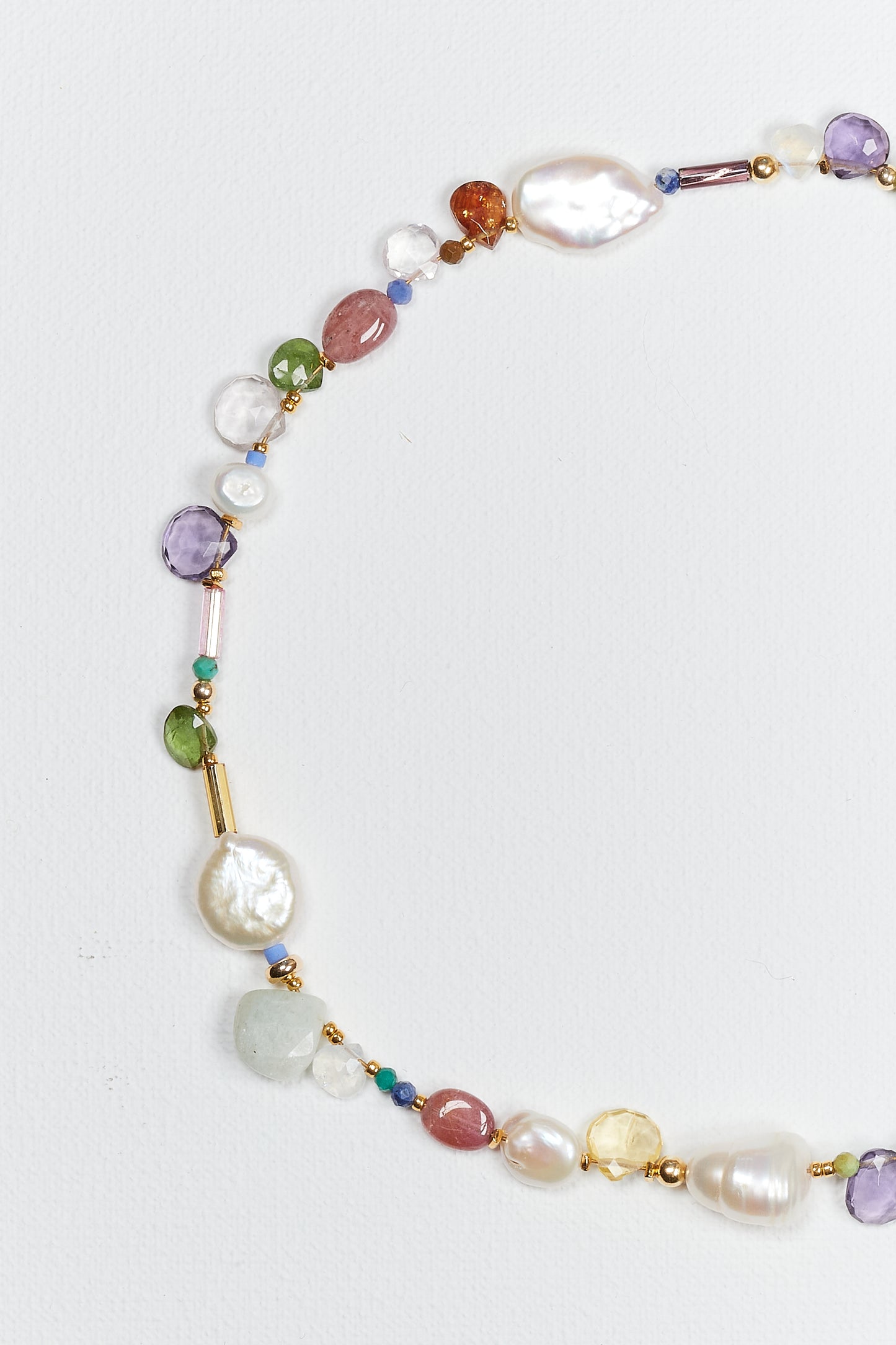 PINK MULTICOLOR CRYSTAL CHOKER