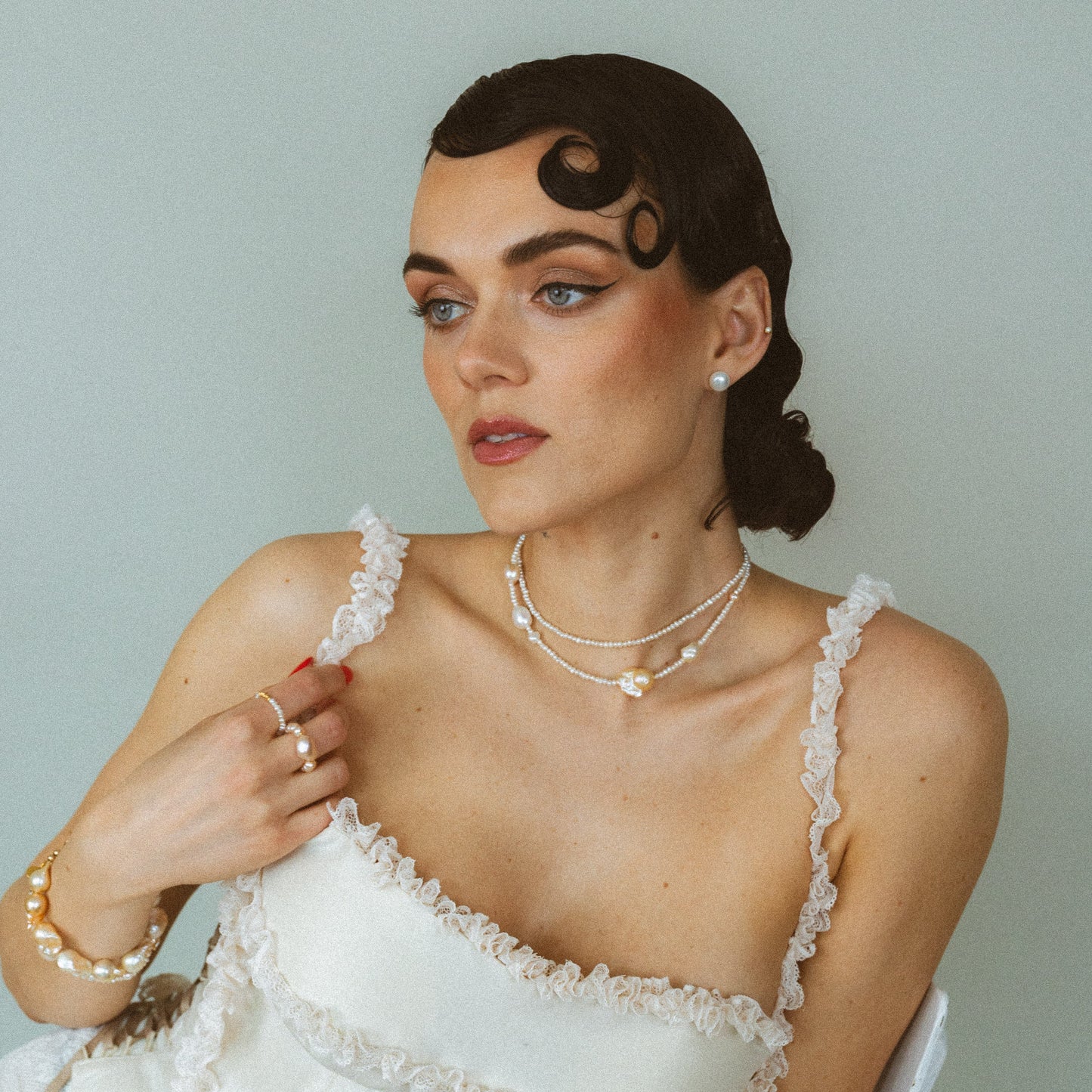 VENUS CHOKER